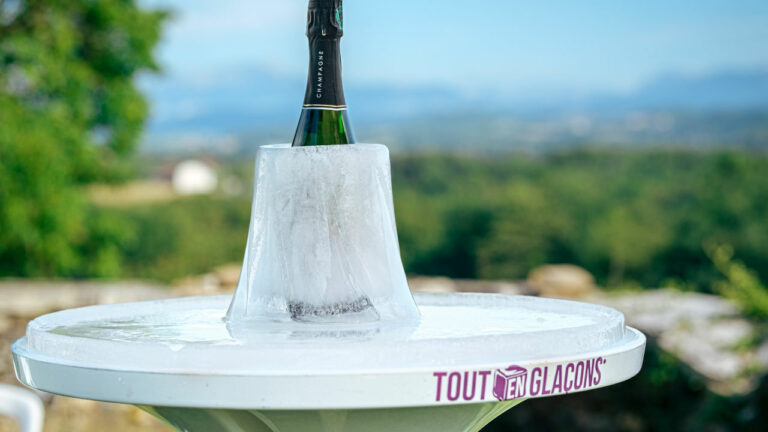 table-en-glace-champagne-toutenglacons-720p-220722